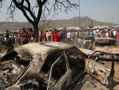 Τρεις γυναίκες-καμικάζι σκόρπισαν το θάνατο στη Νιγηρία - Δεκάδες τραυματίες και 28 νεκροί (βίντεο)